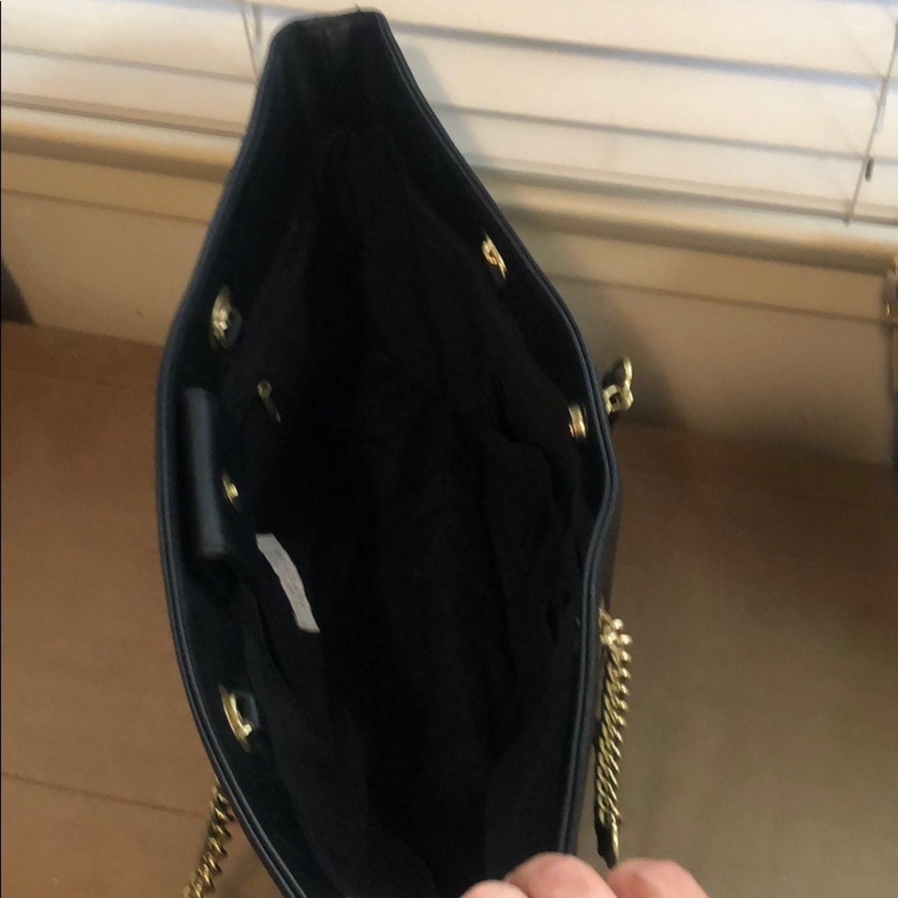 Purses - Picture 3 of 6